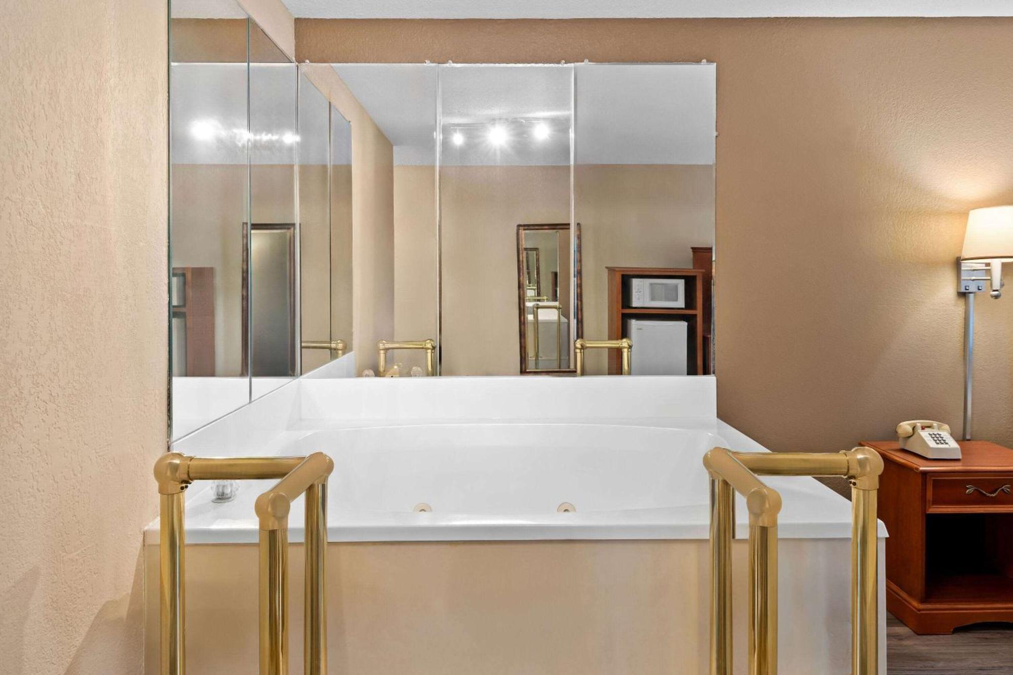 Baymont By Wyndham Lebanon In Villa Kültér fotó